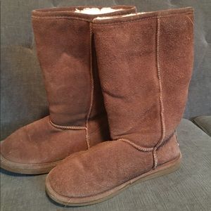 Bearpaw boots size 7